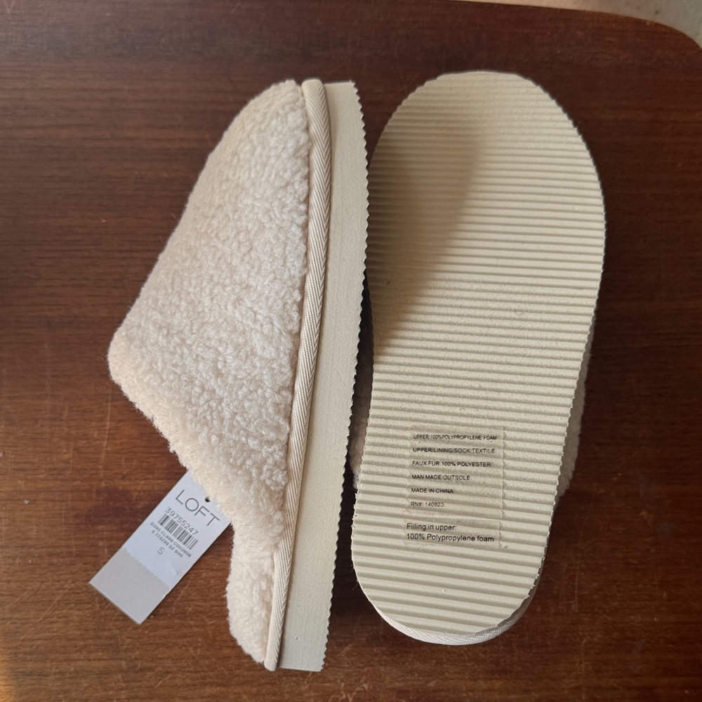 LOFT Cream Cozy Slippers